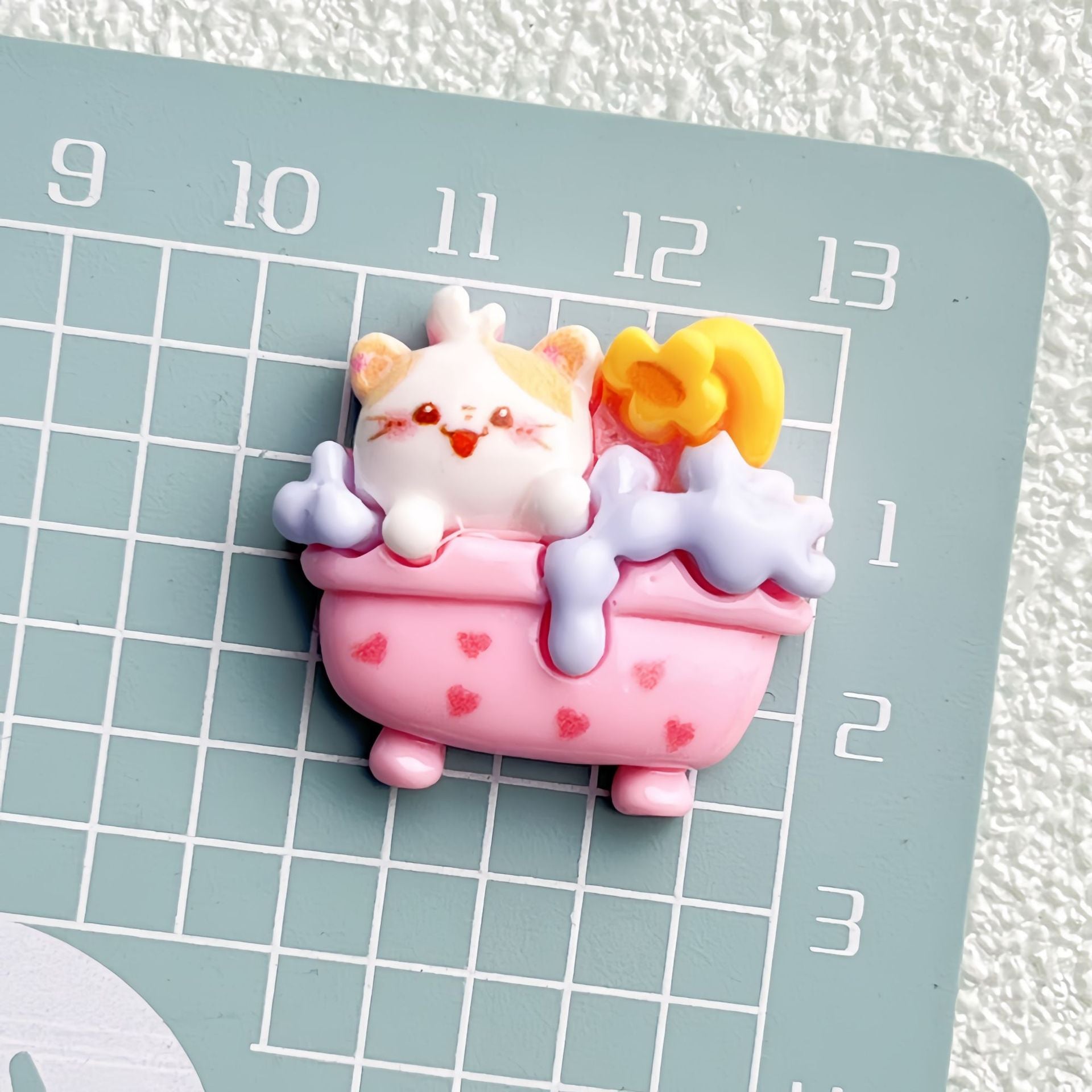 DIY Cute Little Cat Charms Accessories – Customizable Phone Case, Hairpin, Fridge Magnet & Keychain Set