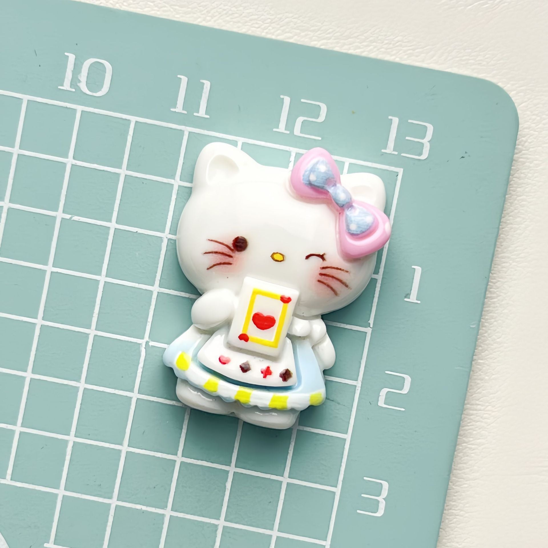 DIY  Sanrio Cream Glue Charms Accessories – Customizable Phone Case, Hairpin, Fridge Magnet & Keychain Set