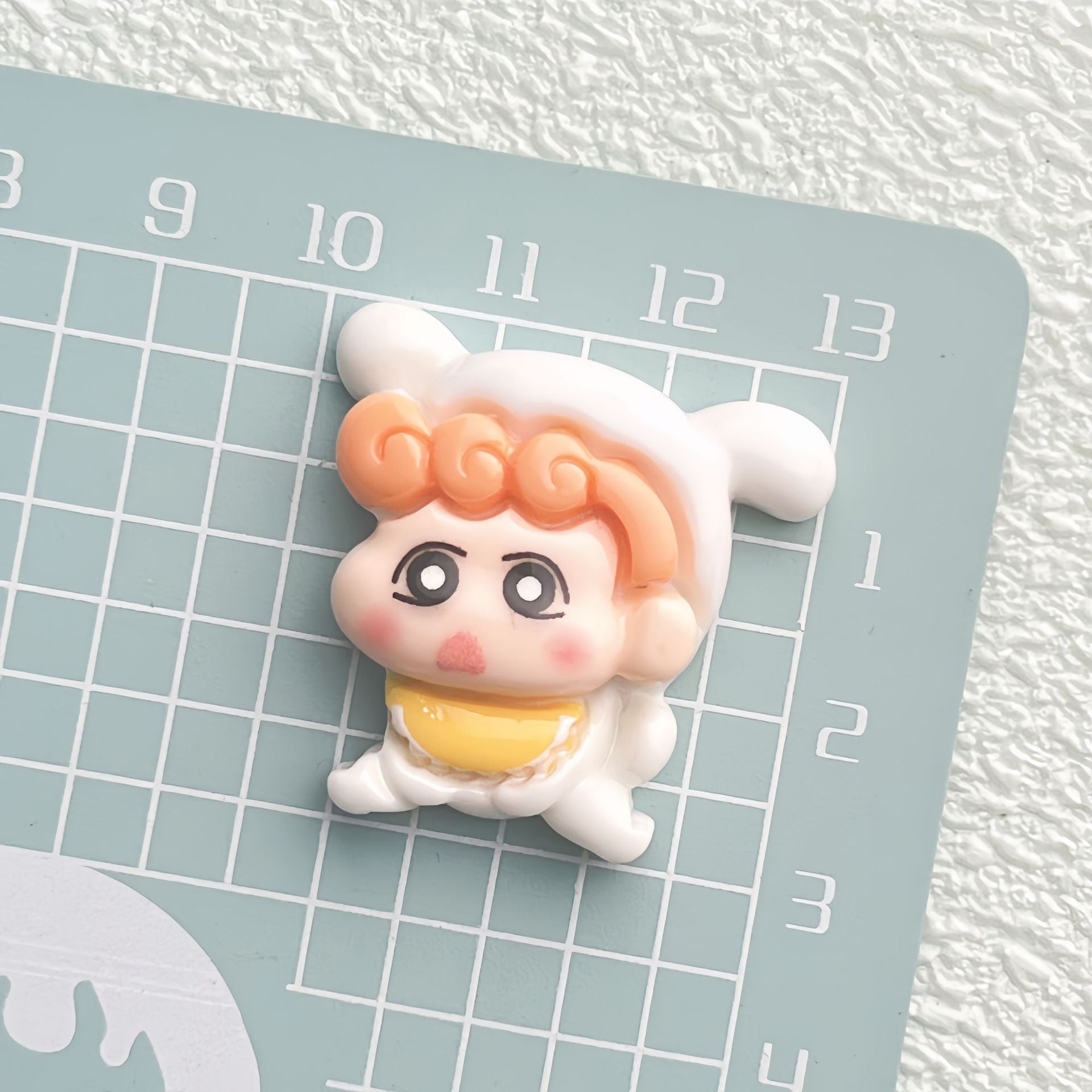 DIY Cross-dressing Shin-chan Charms Accessories – Customizable Phone Case, Hairpin, Fridge Magnet & Keychain Set
