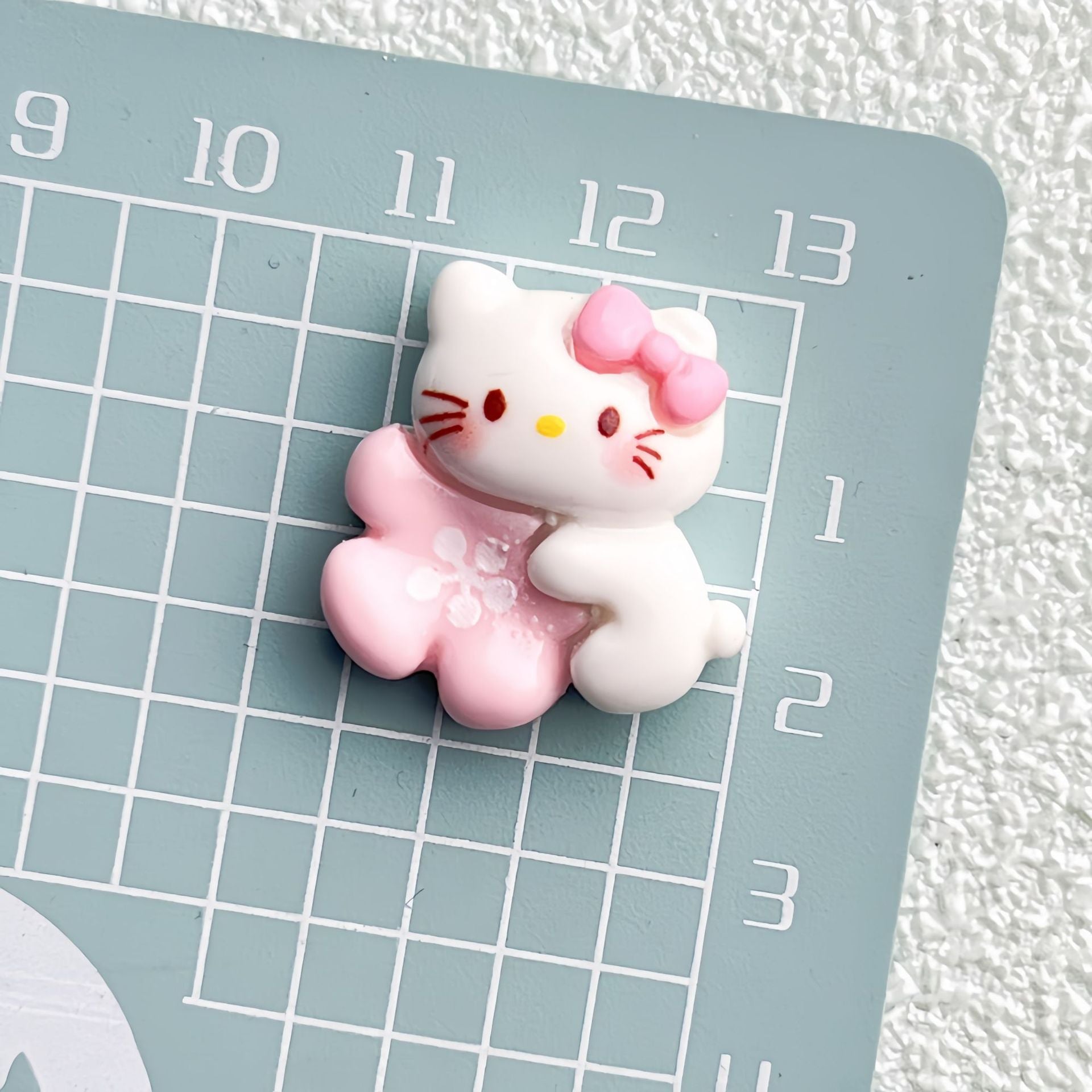 DIY Cute Sakura Sanrio Charms Accessories – Customizable Phone Case, Hairpin, Fridge Magnet & Keychain Set