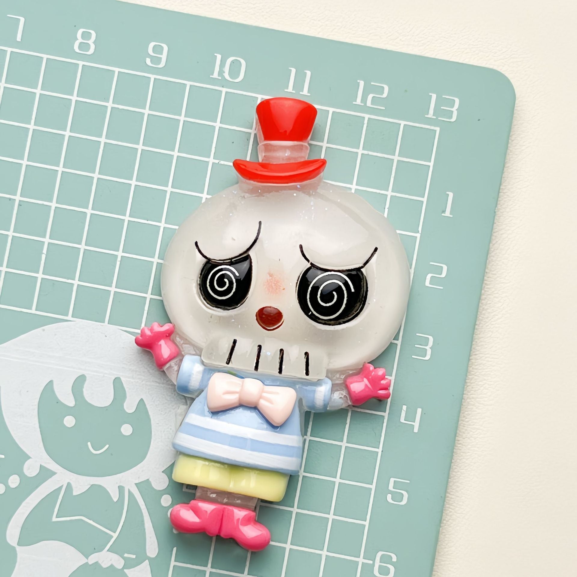 DIY Glow Large Funny Figurine Charms Accessories – Customizable Phone Case, Hairpin, Fridge Magnet & Keychain Set