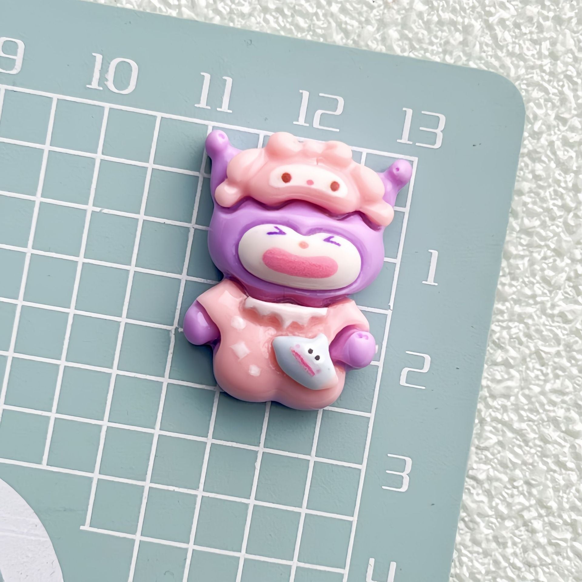 DIY Headband with Small Animals Charms Accessories – Customizable Phone Case, Hairpin, Fridge Magnet & Keychain Set