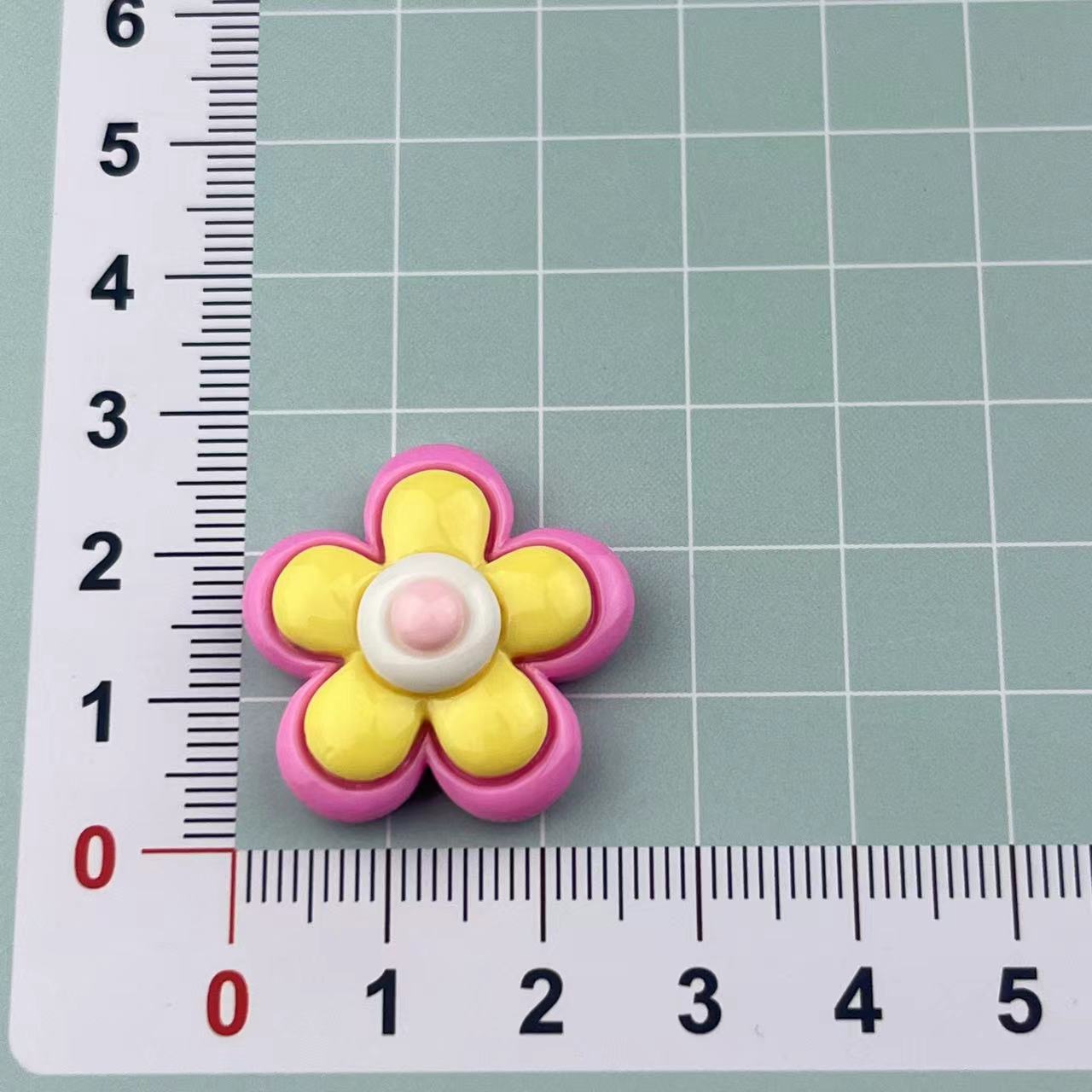 DIY Flower Charms Accessories – Customizable Phone Case, Hairpin, Fridge Magnet & Keychain Set
