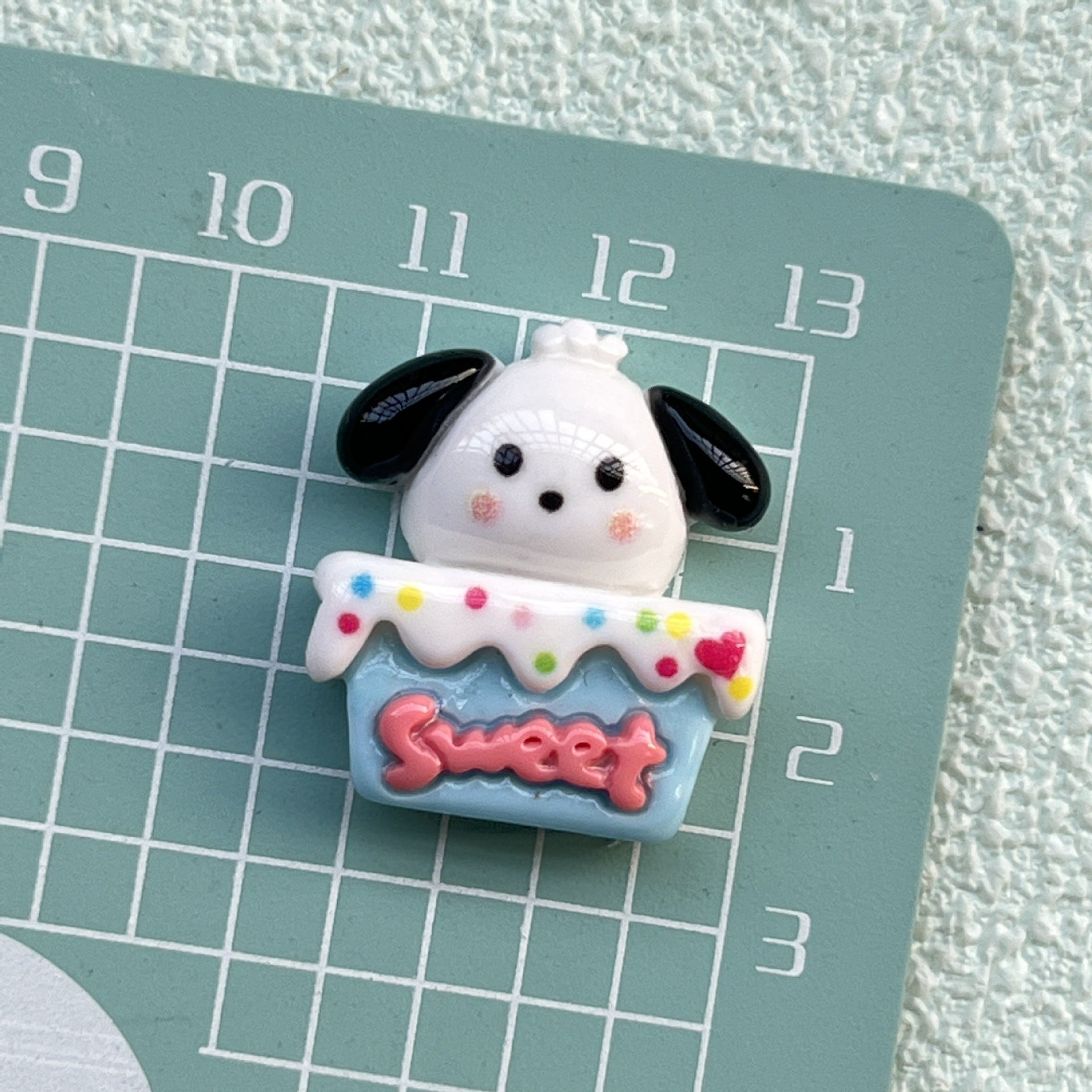 DIY Animal Cake Food Play Charms Accessories – Customizable Phone Case, Hairpin, Fridge Magnet & Keychain Set