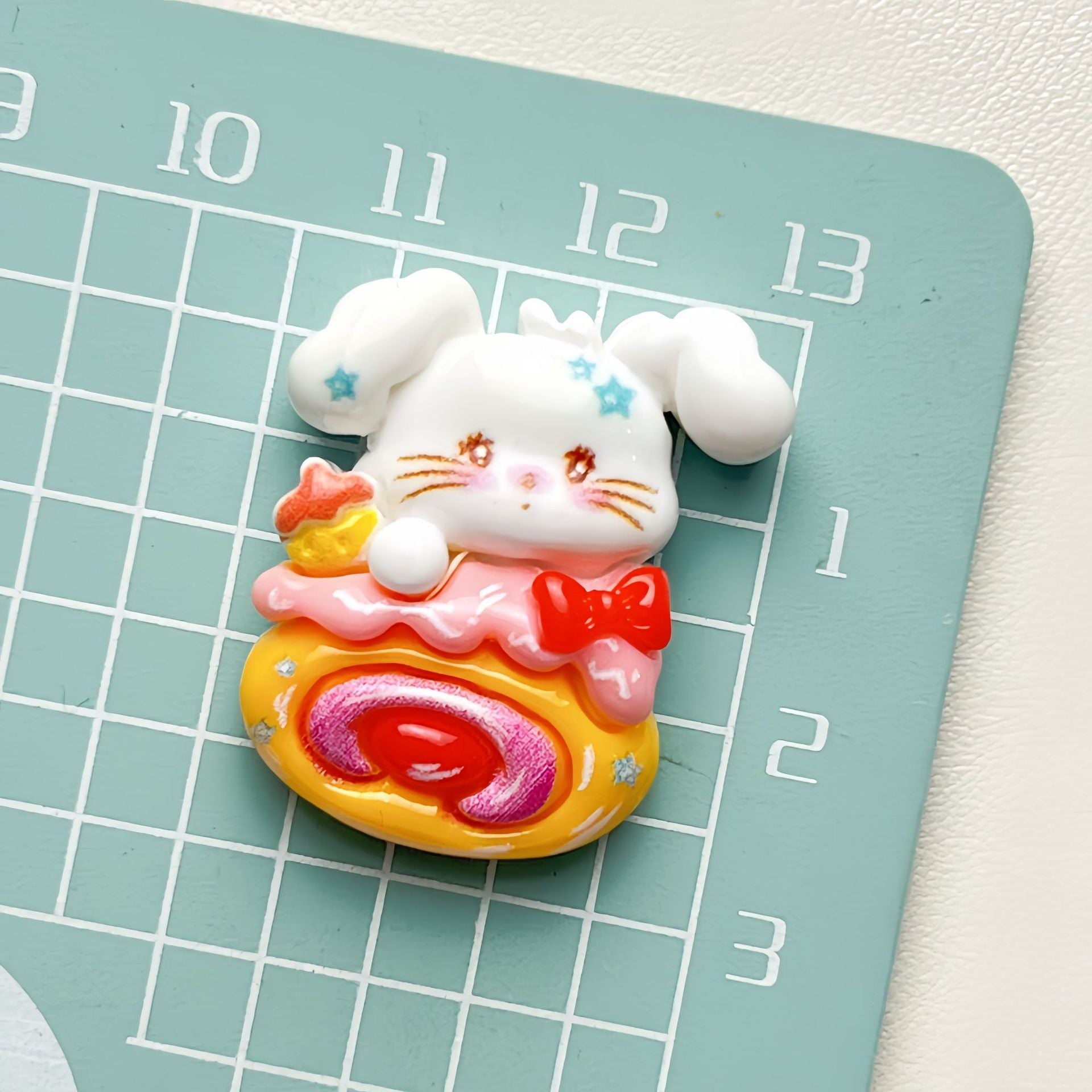 DIY Kitten Charms Accessories – Customizable Phone Case, Hairpin, Fridge Magnet & Keychain Set