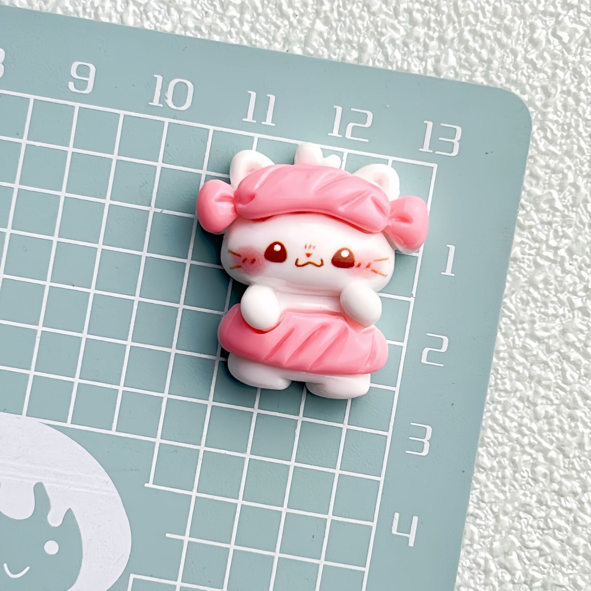 DIY Cute Little Cat Charms Accessories – Customizable Phone Case, Hairpin, Fridge Magnet & Keychain Set