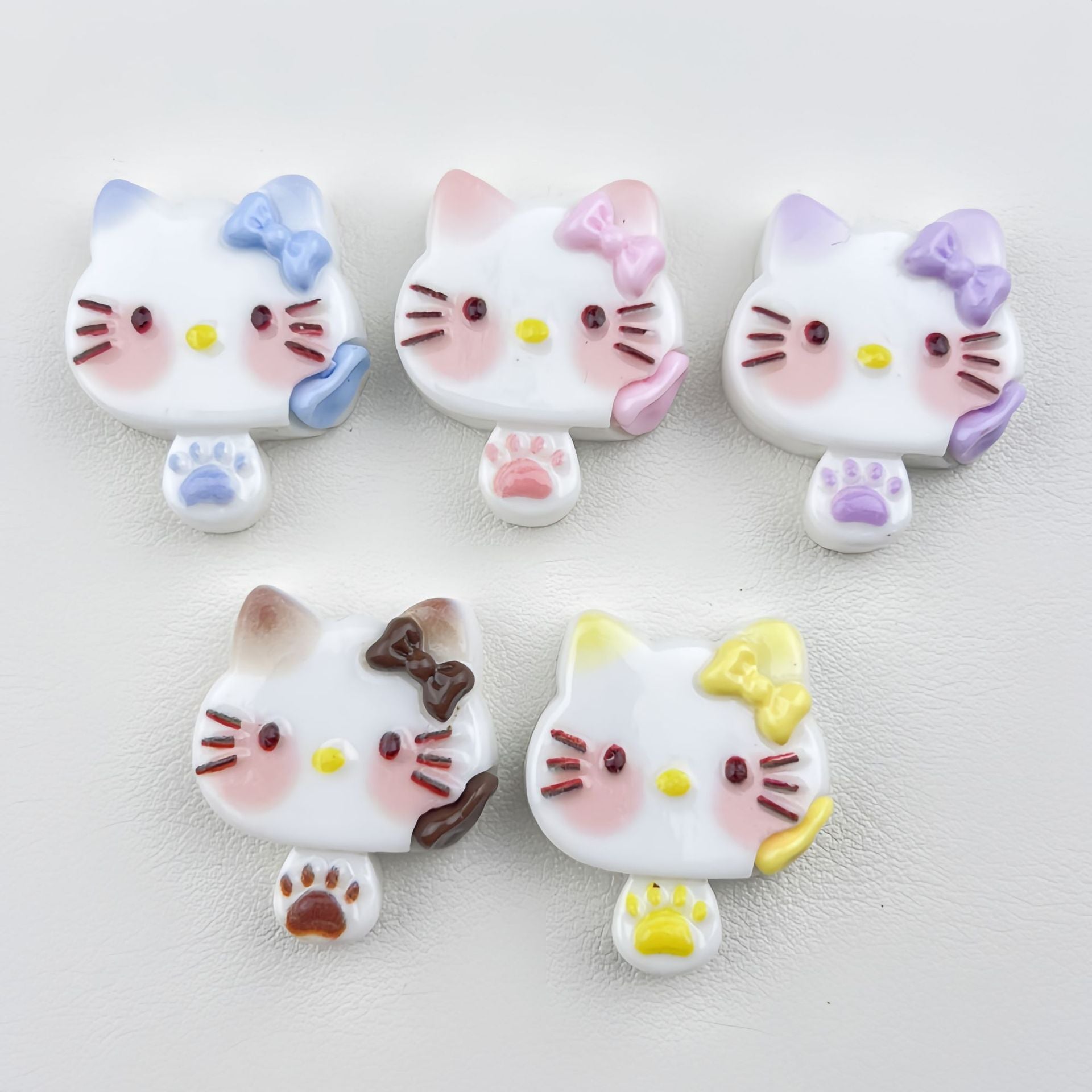DIY Cute Cat Flowing Heart Cookies Charms Accessories – Customizable Phone Case, Hairpin, Fridge Magnet & Keychain Set
