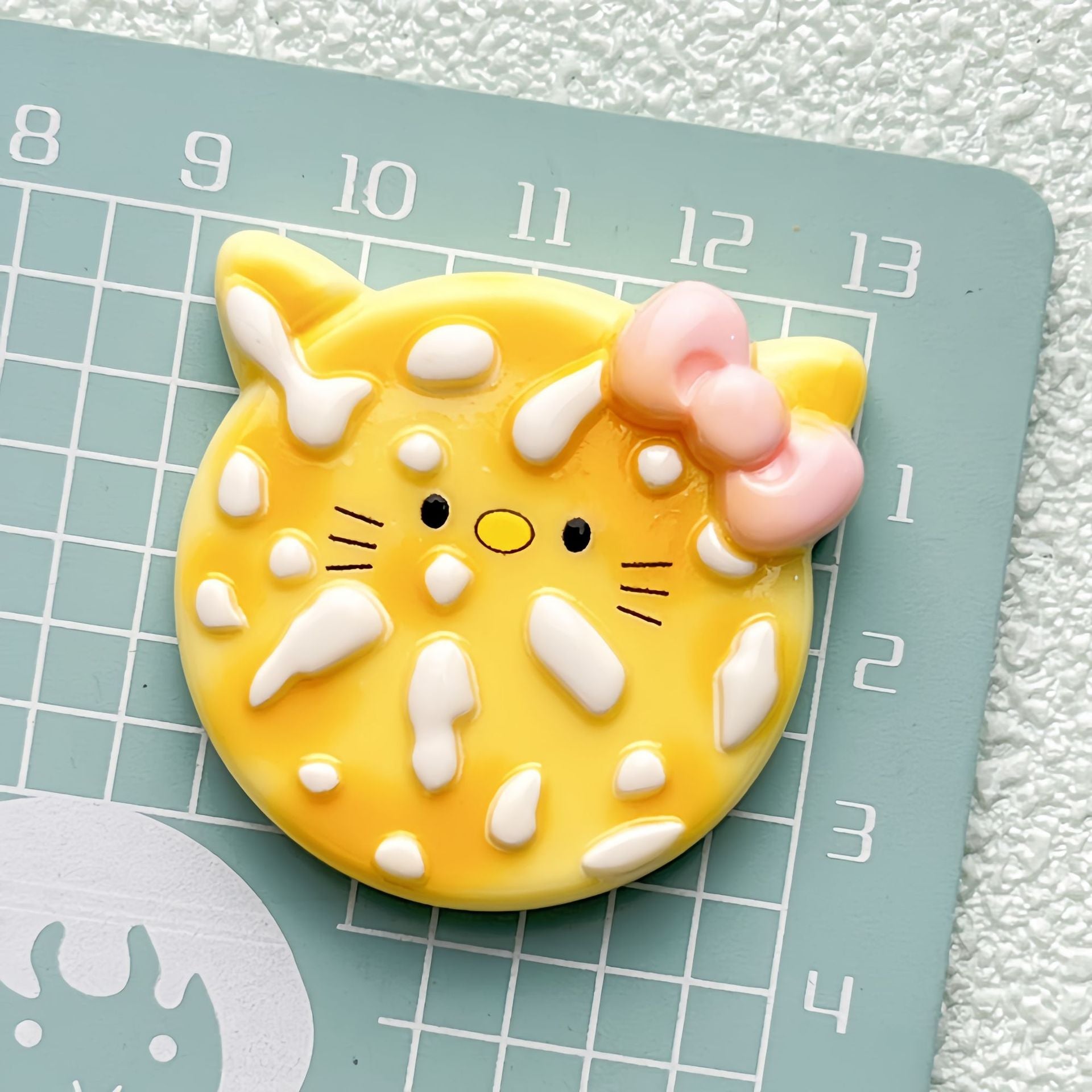 DIY  Large Sanrio Snow Cake Cookie Accessories Charms Accessories – Customizable Phone Case, Hairpin, Fridge Magnet & Keychain Set