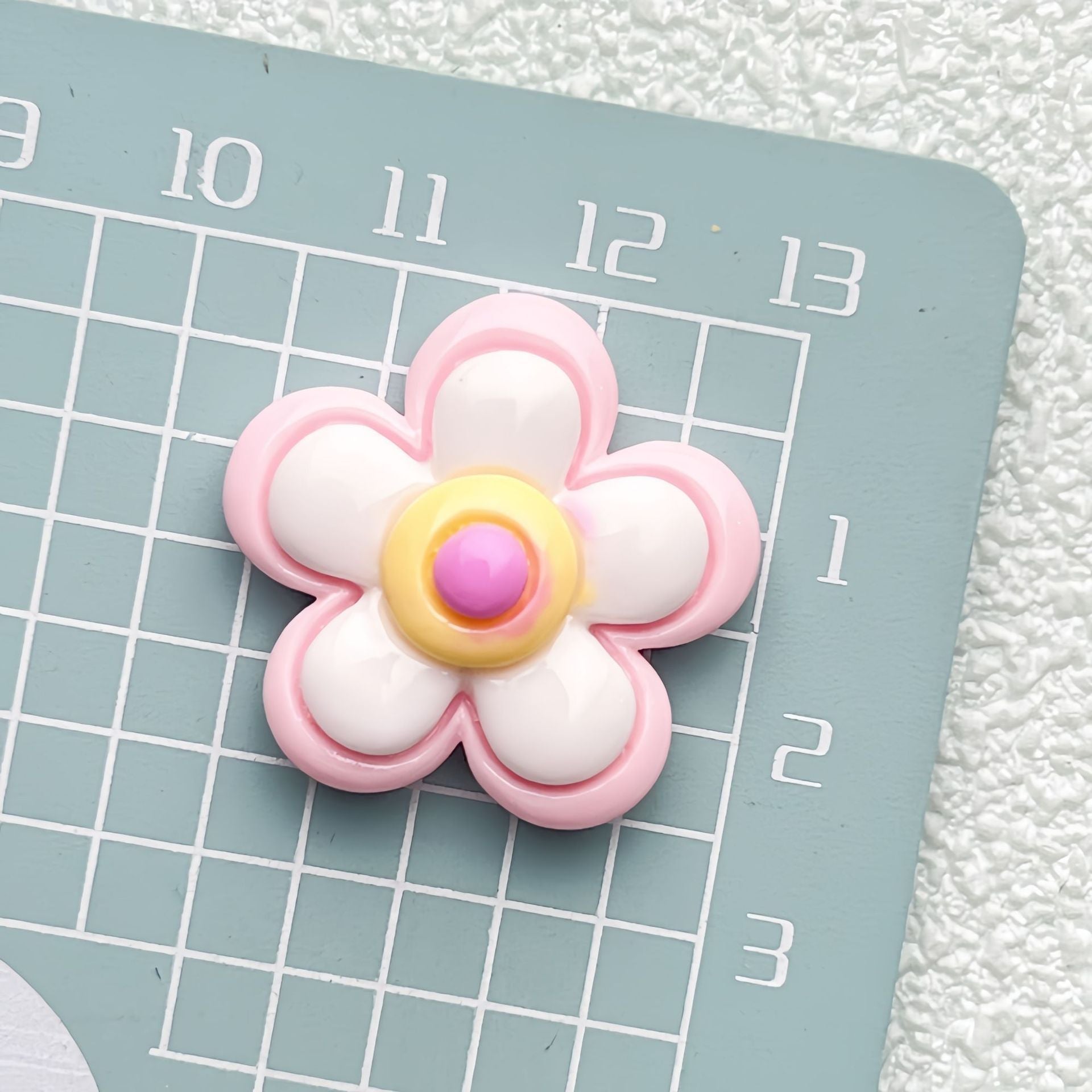 DIY Flower Charms Accessories – Customizable Phone Case, Hairpin, Fridge Magnet & Keychain Set