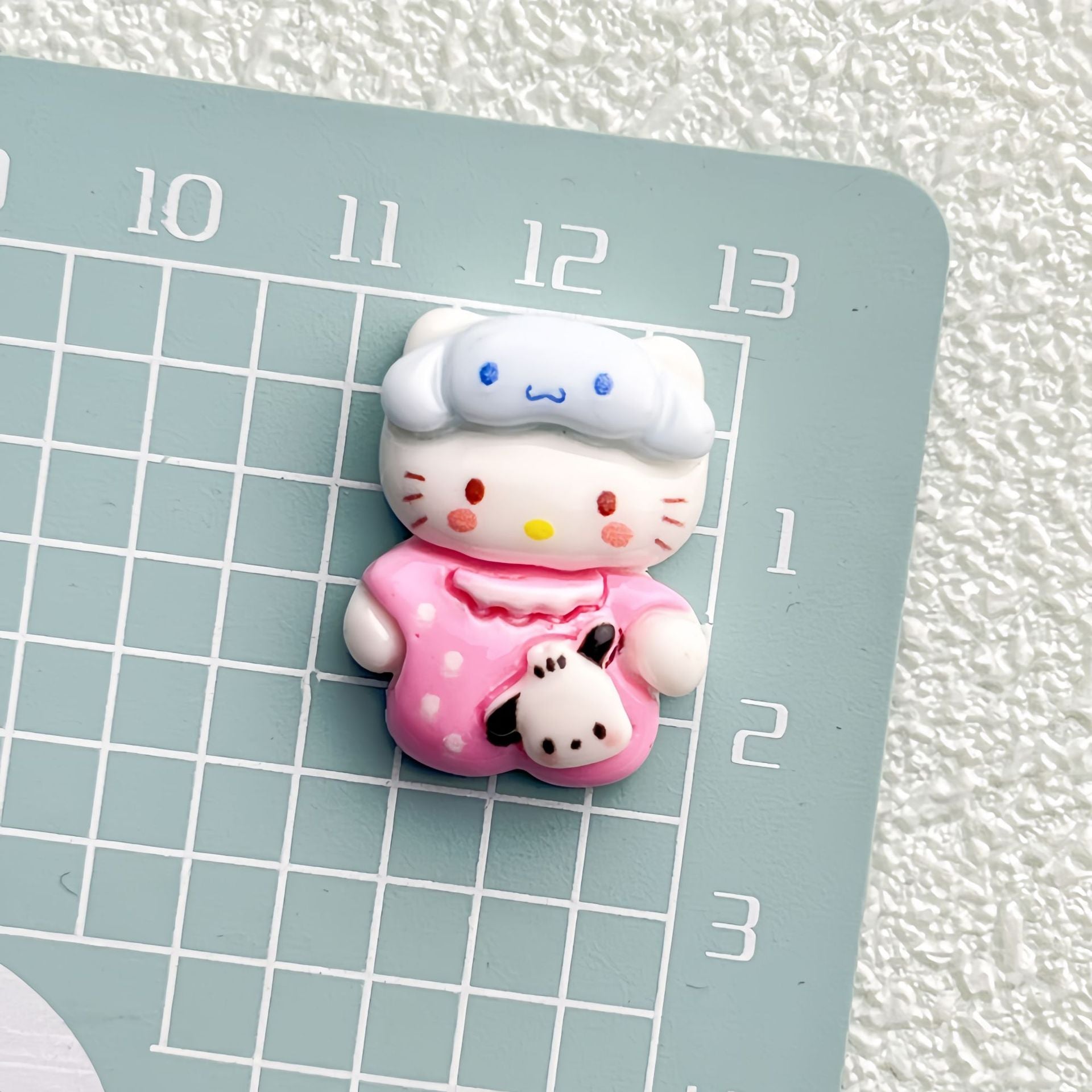DIY Headband with Small Animals Charms Accessories – Customizable Phone Case, Hairpin, Fridge Magnet & Keychain Set