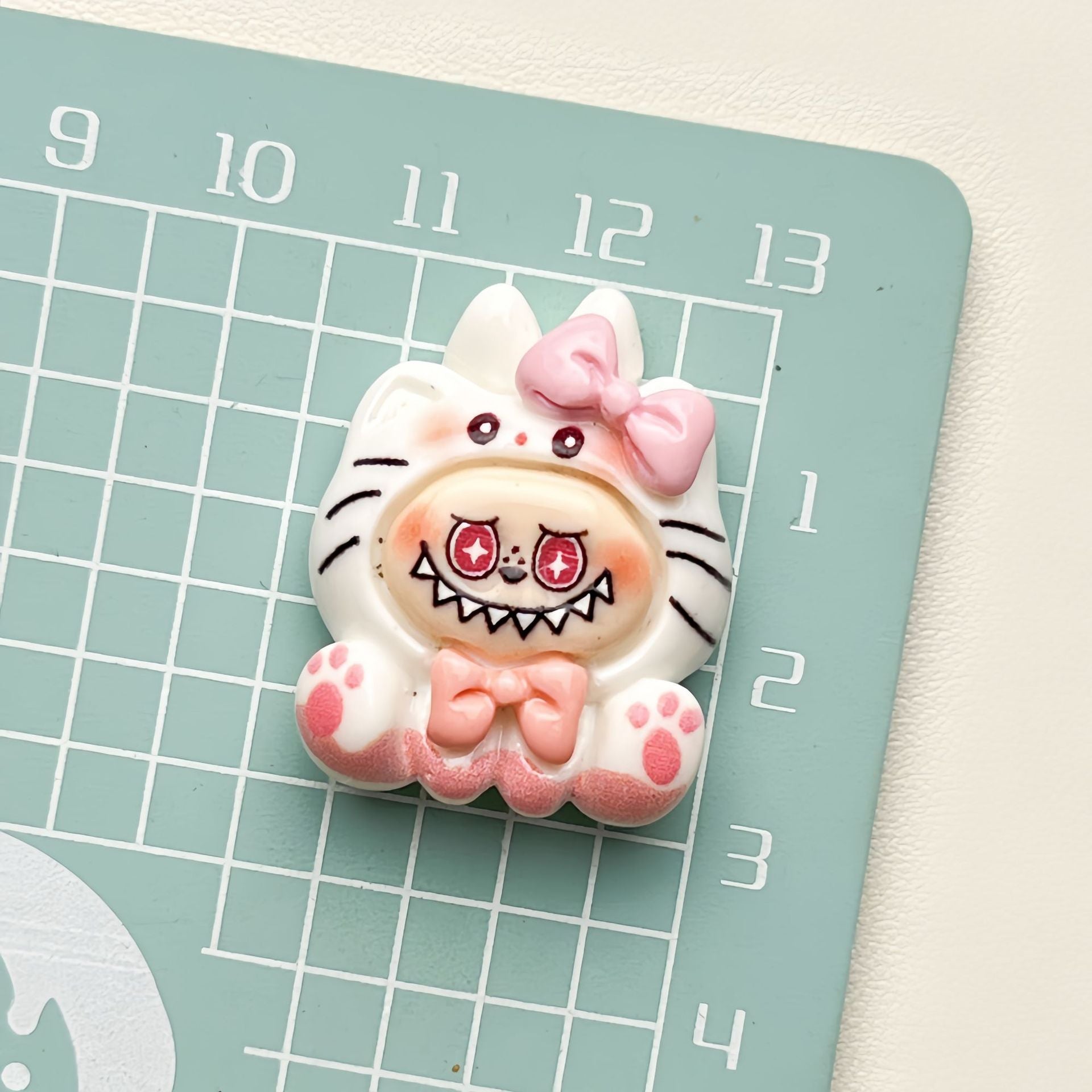 DIY Bear Bow Tie Charms Accessories – Customizable Phone Case, Hairpin, Fridge Magnet & Keychain Set