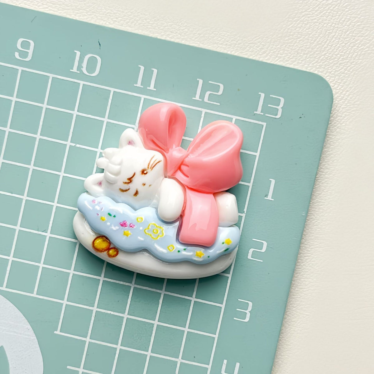 DIY Kitten Charms Accessories – Customizable Phone Case, Hairpin, Fridge Magnet & Keychain Set
