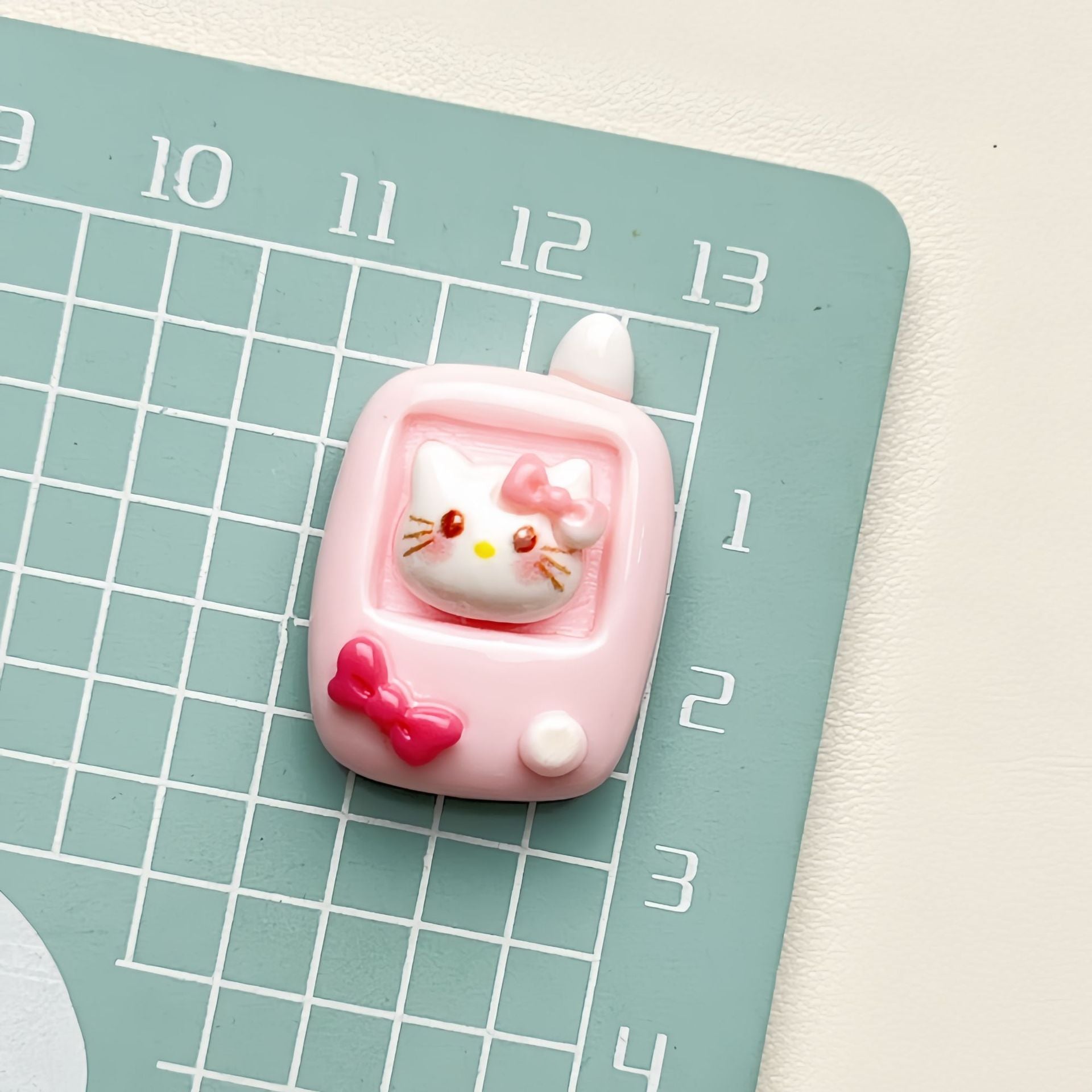 DIY Sanrio Mobile Phone Charms Accessories – Customizable Phone Case, Hairpin, Fridge Magnet & Keychain Set