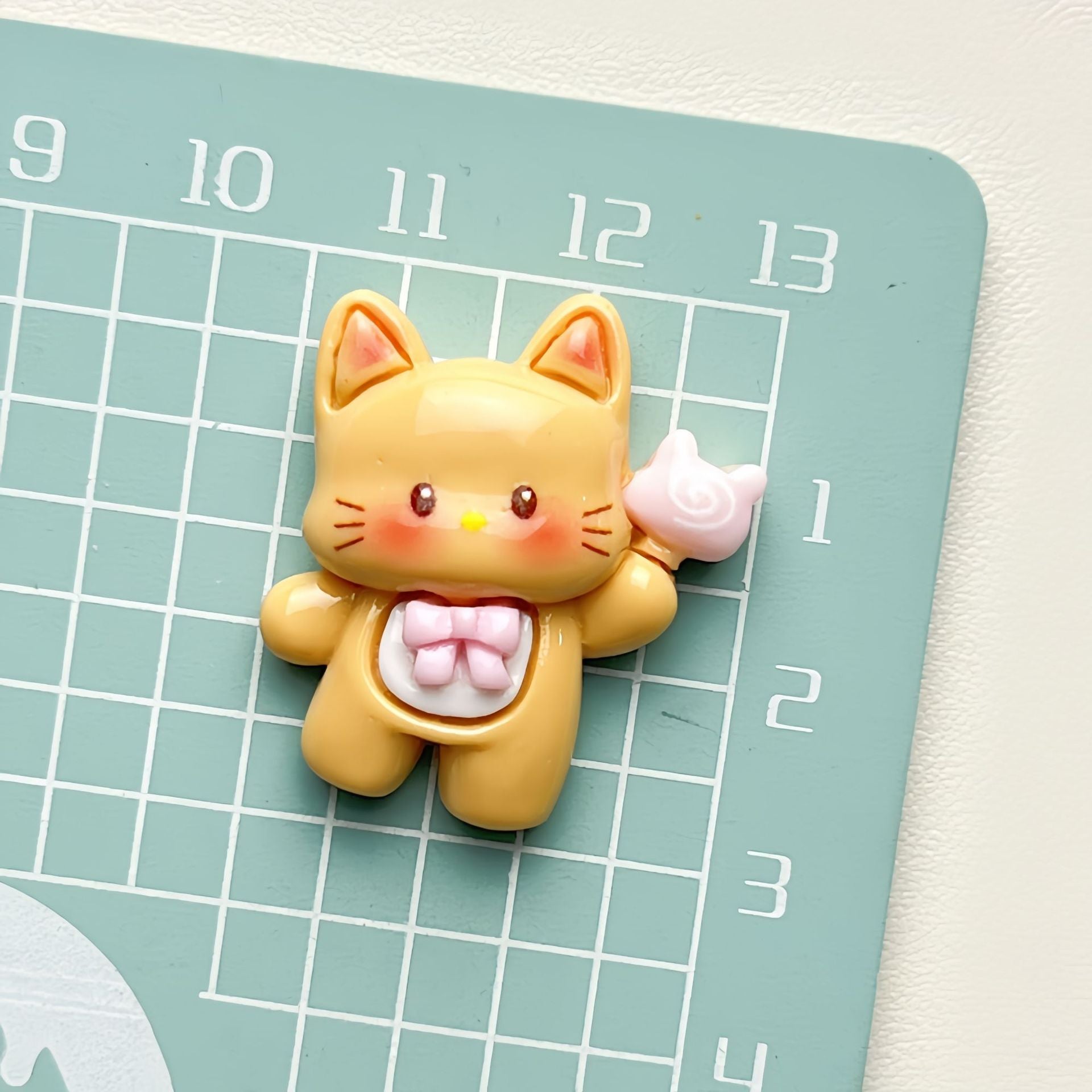 DIY Glossy Space Cat Charms Accessories – Customizable Phone Case, Hairpin, Fridge Magnet & Keychain Set