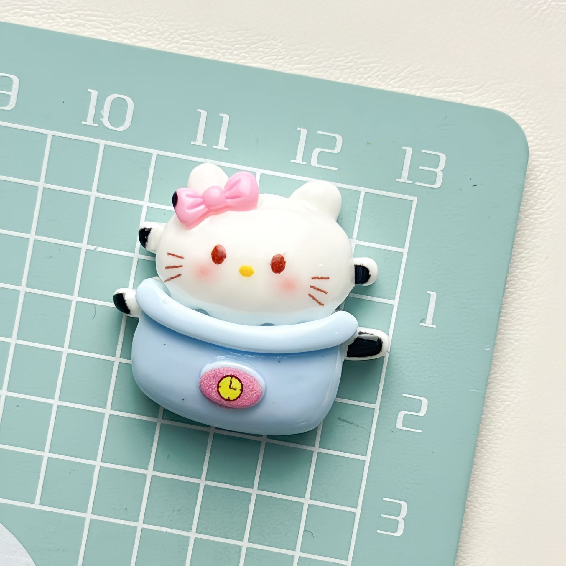 DIY Cute Kitchenware Kitten Charms Accessories – Customizable Phone Case, Hairpin, Fridge Magnet & Keychain Set