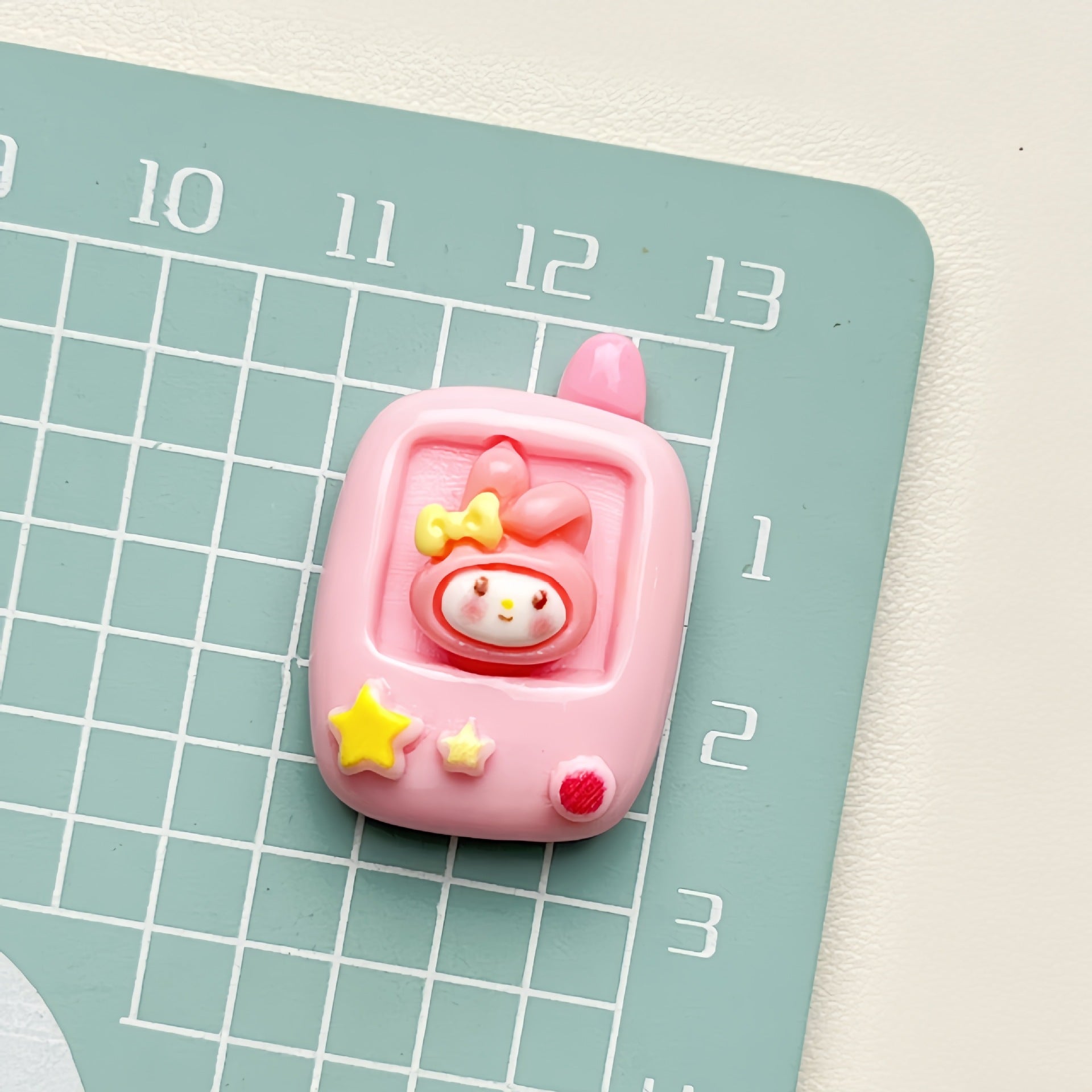 DIY Sanrio Mobile Phone Charms Accessories – Customizable Phone Case, Hairpin, Fridge Magnet & Keychain Set