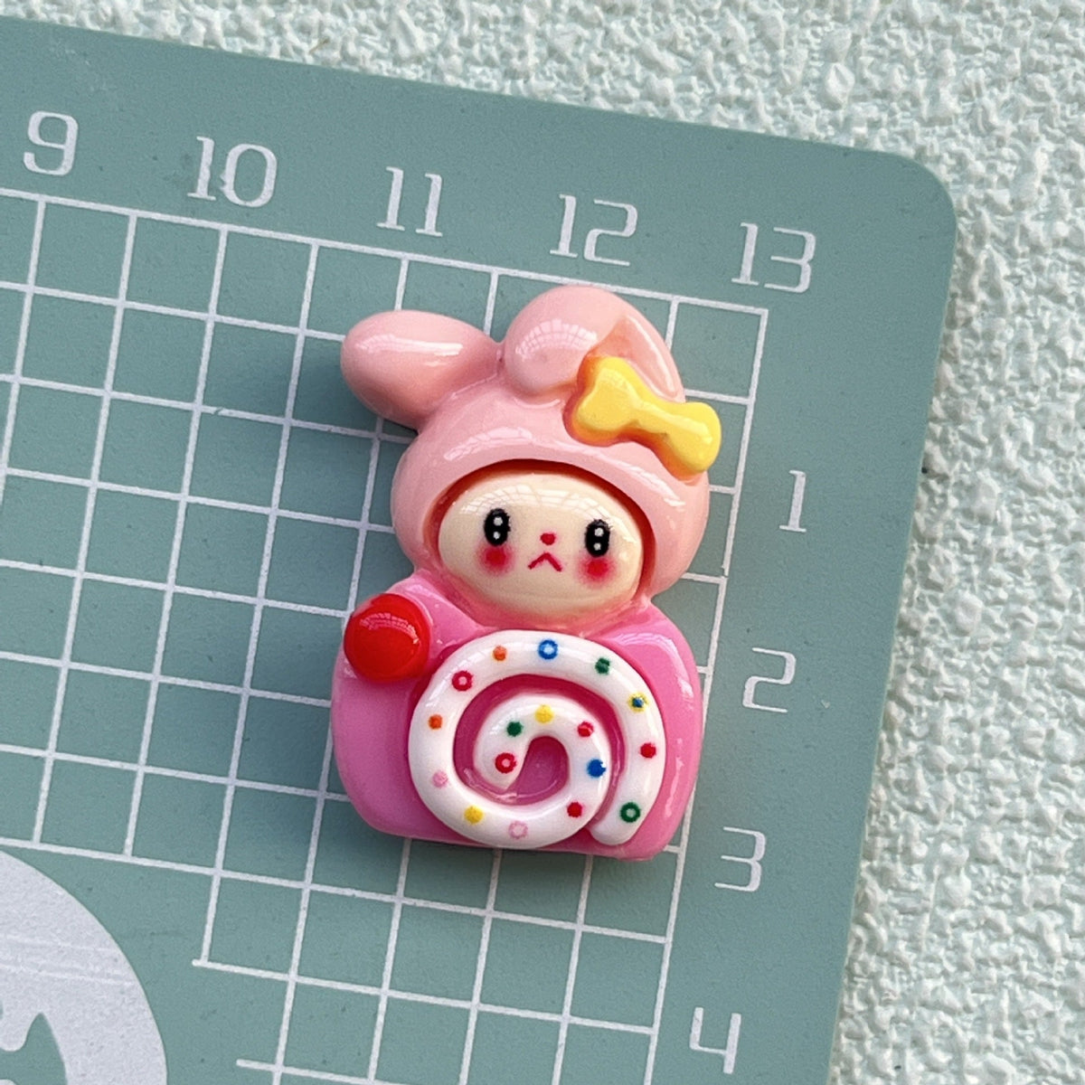DIY Animal Cake Food Play Charms Accessories – Customizable Phone Case, Hairpin, Fridge Magnet & Keychain Set