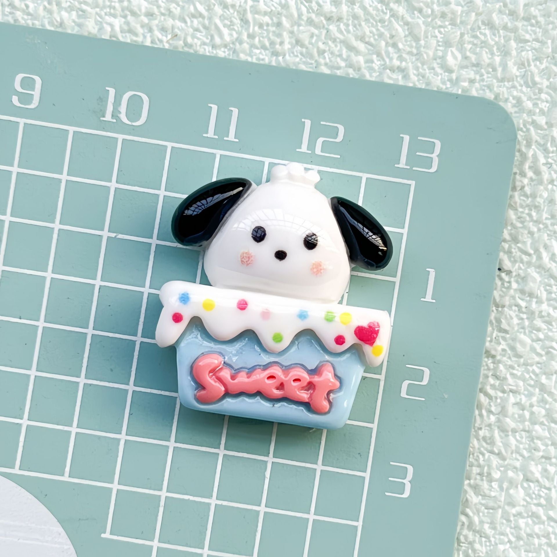 DIY Animal Cake Food Play Charms Accessories – Customizable Phone Case, Hairpin, Fridge Magnet & Keychain Set